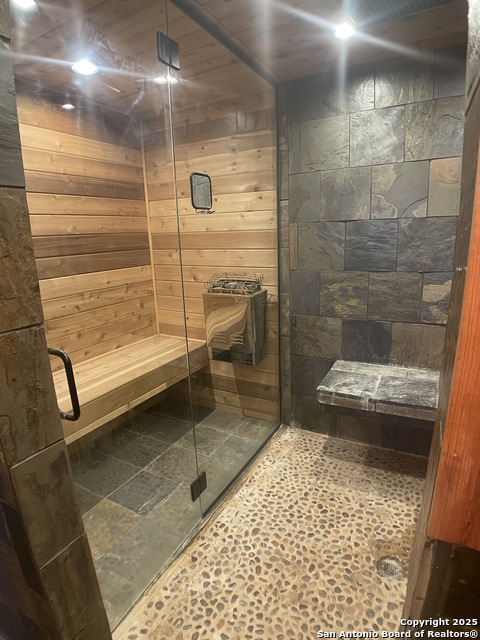 Image 17 of 19 For 3010 Triple Tree