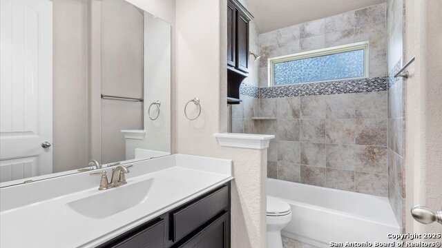 Listing photo id 29 for 1047 Daylan Heights