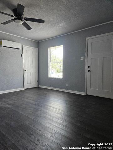 Image 4 of 16 For 3614 Manchester Dr
