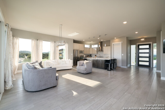 Image 6 of 18 For 22817 Linwood Rdg