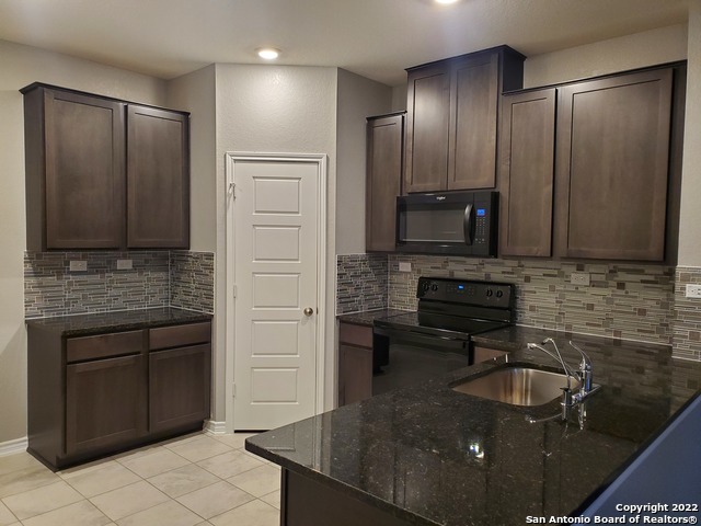 Image 5 of 21 For 576 Valley Garden