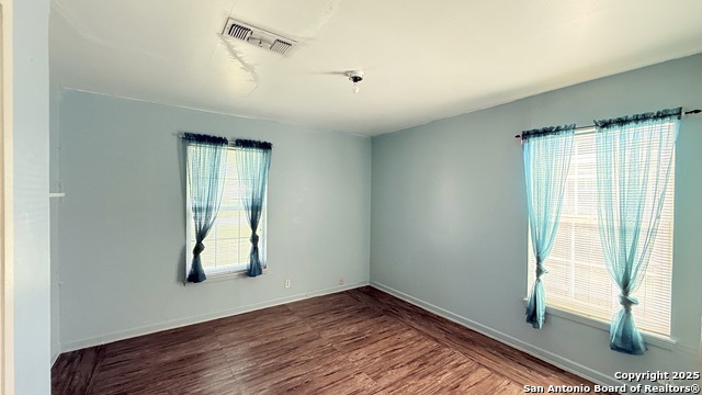 Listing photo id 8 for 122 Newport