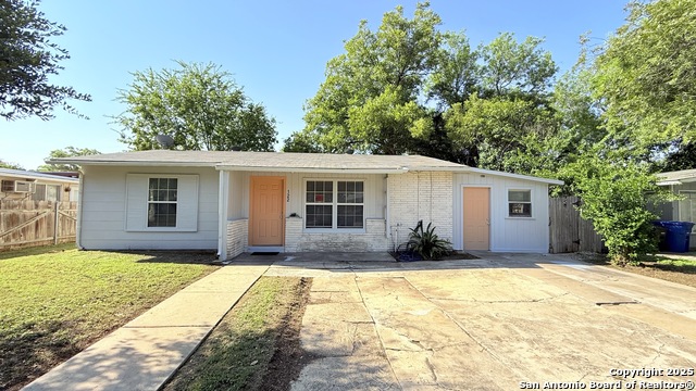 Listing photo id 0 for 122 Newport