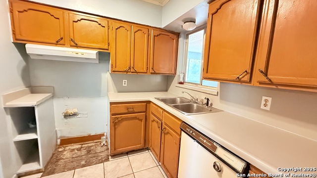 Listing photo id 6 for 122 Newport