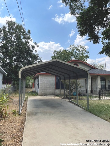 Listing photo id 0 for 166 Pima St.