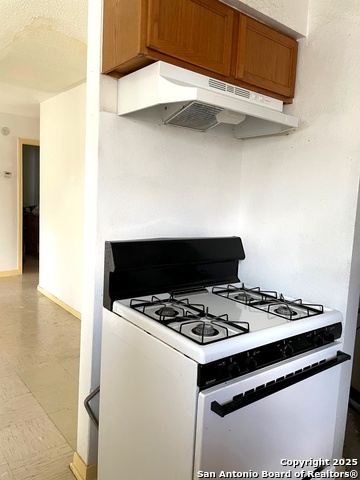 Listing photo id 5 for 166 Pima St.