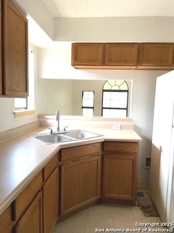 Listing photo id 6 for 166 Pima St.