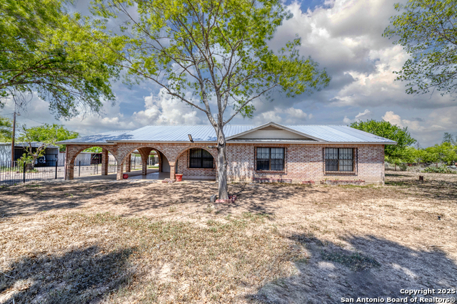 Details for 1390 Windmill, Uvalde, TX 78801