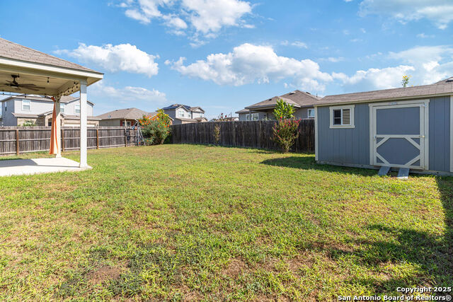 Listing photo id 15 for 4538 Heathers Rose