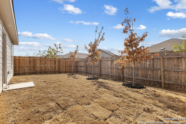 Listing photo id 4 for 1014 Graham Bend
