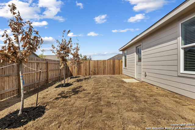 Listing photo id 5 for 1014 Graham Bend