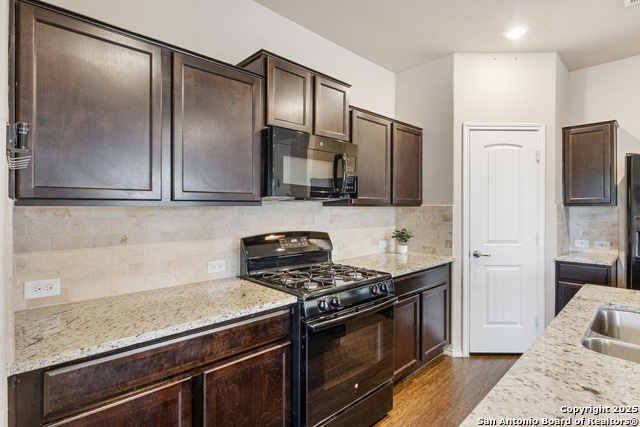 Image 13 of 35 For 11814 Plover