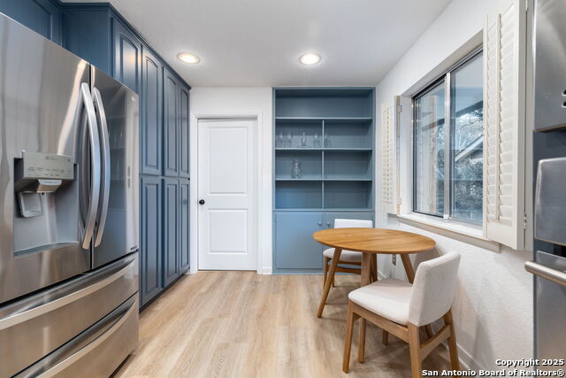 Image 10 of 17 For 7918 Thornhill