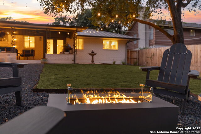 Image 4 of 17 For 7918 Thornhill