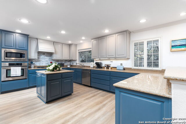 Image 8 of 17 For 7918 Thornhill