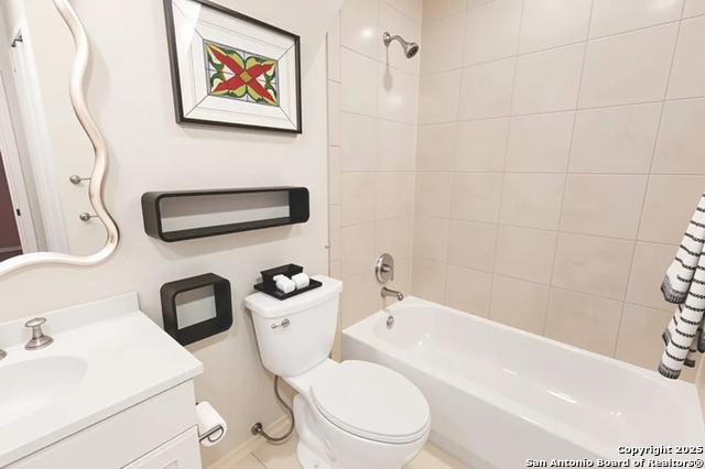 Image 22 of 29 For 8607 Solano