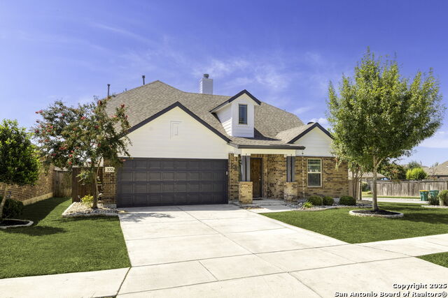 Image 2 of 33 For 132 Destiny Drive