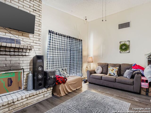 Image 4 of 12 For 4479 Hay Market