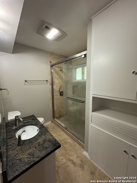 Listing photo id 11 for 214 Haverford