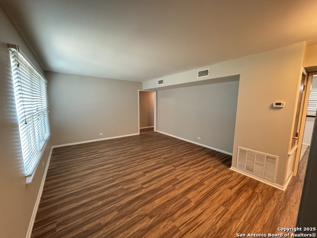 Listing photo id 2 for 214 Haverford