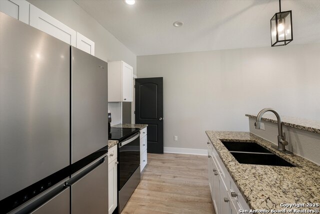 Image 11 of 31 For 722 Grosvenor