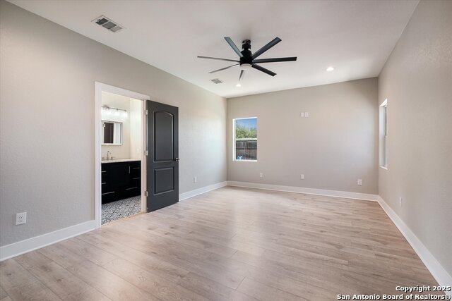 Image 15 of 31 For 722 Grosvenor