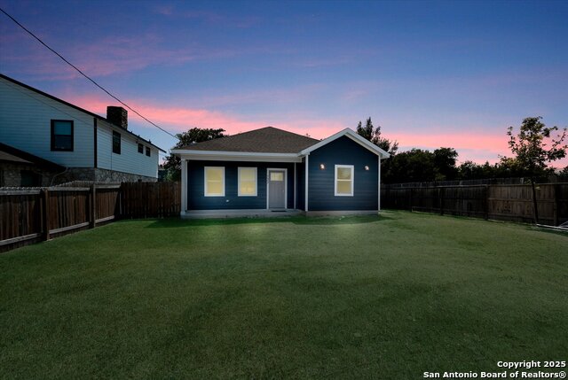 Image 2 of 31 For 722 Grosvenor