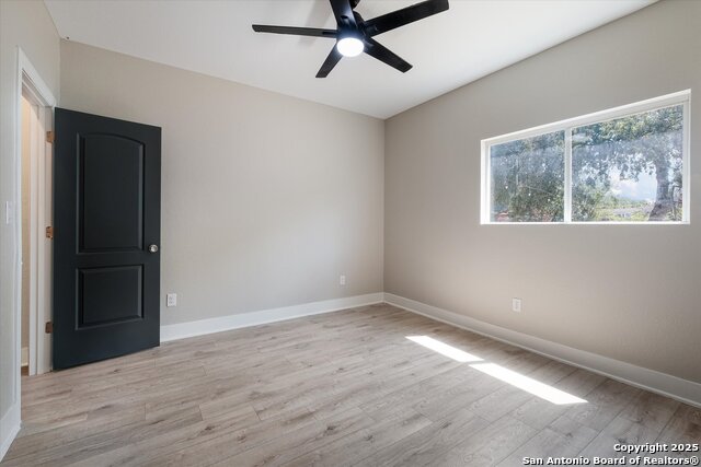 Image 22 of 31 For 722 Grosvenor