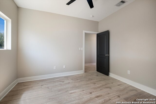 Image 24 of 31 For 722 Grosvenor