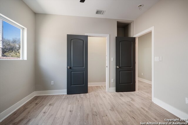 Image 25 of 31 For 722 Grosvenor