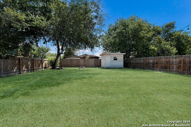 Image 29 of 31 For 722 Grosvenor