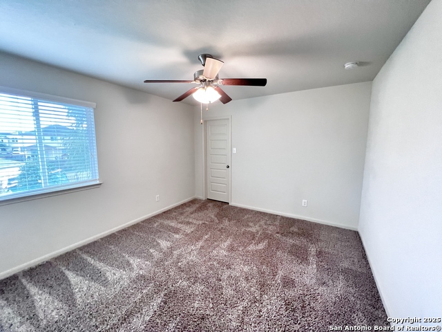 Image 19 of 25 For 310 Creekview Way