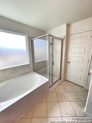 Image 22 of 25 For 310 Creekview Way