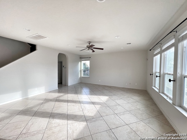 Image 7 of 25 For 310 Creekview Way