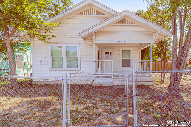Details for 940 36th Sw, San Antonio, TX 78237