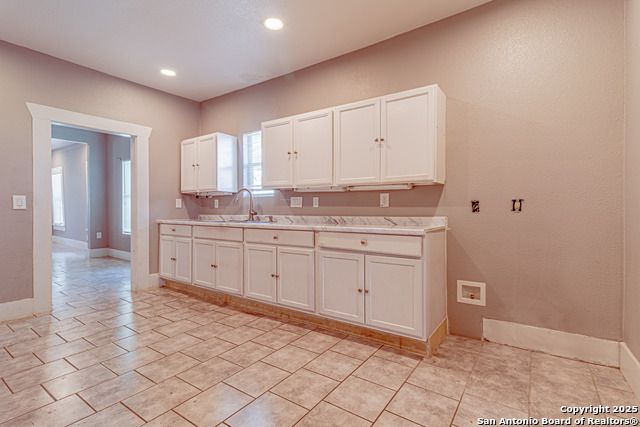 Image 10 of 34 For 940 36th Sw