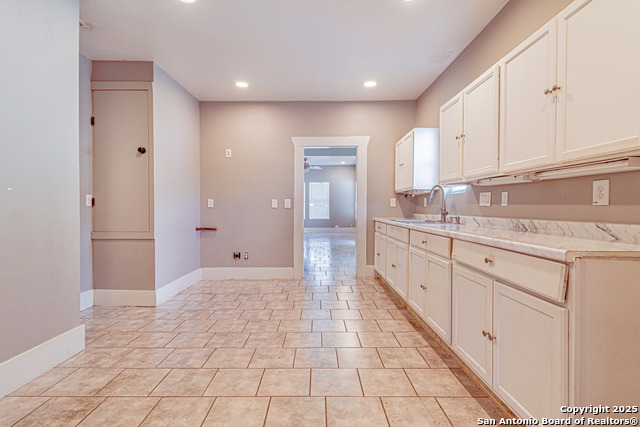 Image 11 of 34 For 940 36th Sw