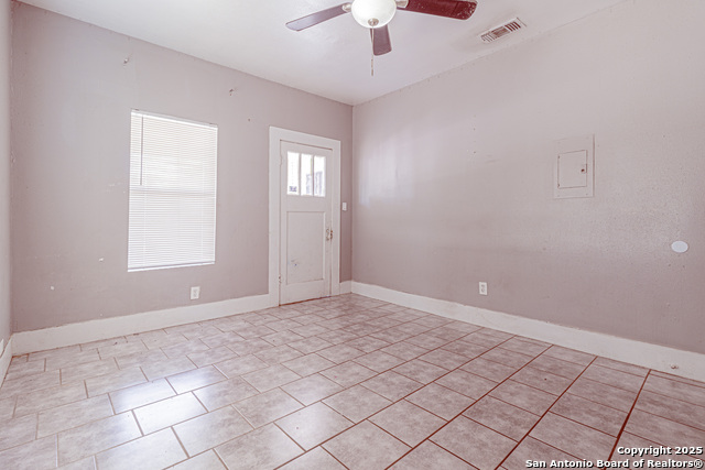 Image 14 of 34 For 940 36th Sw