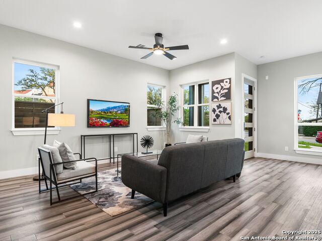 Image 11 of 43 For 159 Davis Court  102