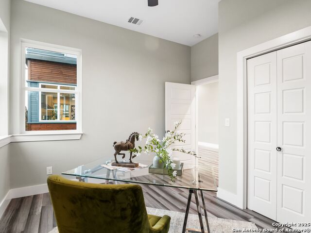 Image 20 of 43 For 159 Davis Court  102