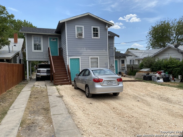 Image 2 of 26 For 809 Kayton Ave