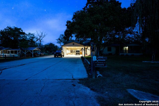 Image 45 of 63 For 4514 Billy Sames Dr