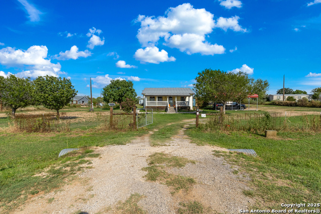 Details for 240 County Road 775, Devine, TX 78016