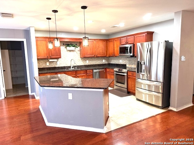 Image 6 of 31 For 8422 Park Olympia