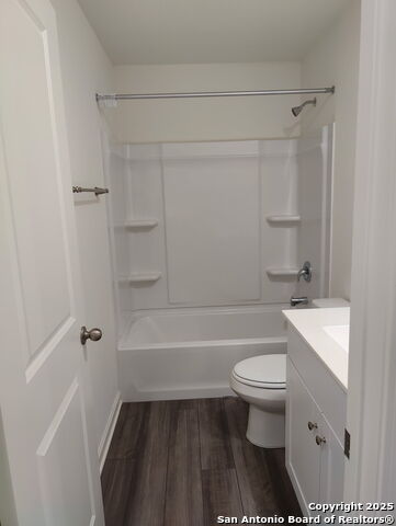 Image 24 of 33 For 5475 Bluebell Mdw