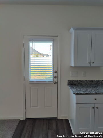 Image 30 of 33 For 5475 Bluebell Mdw