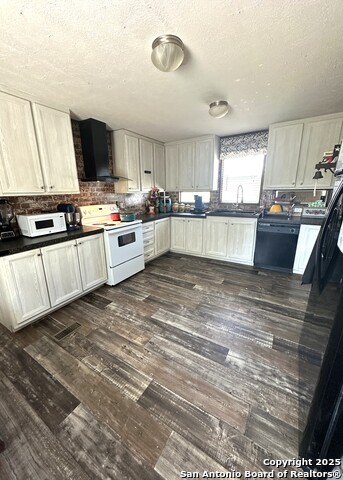 Image 8 of 20 For 934 Cr 7711  