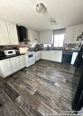 Image 9 of 20 For 934 Cr 7711  