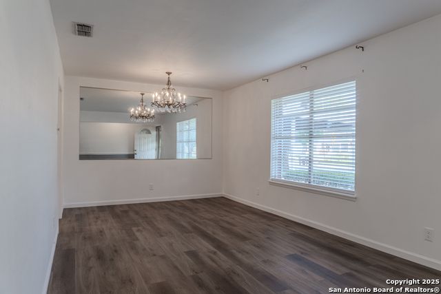 Listing photo id 12 for 210 Downshire