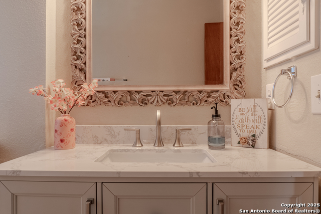 Listing photo id 15 for 210 Downshire